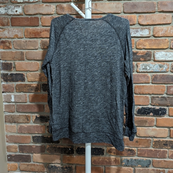 TenTree Women's Long Sleeve Top. NWT. Medium. - Picture 2 of 5